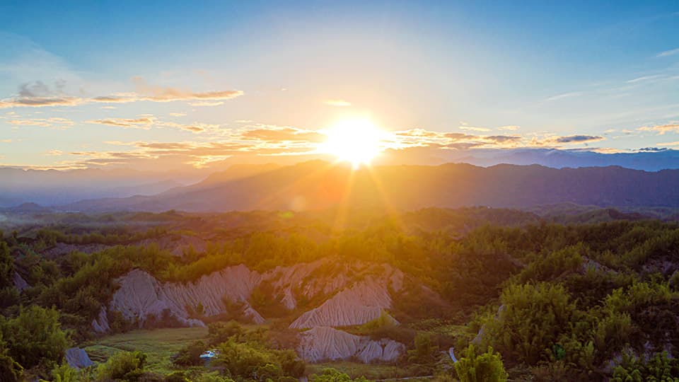 Sunrise in Erliao