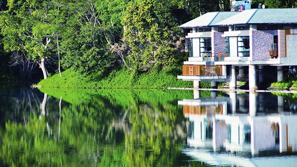 尖山埤リゾート村