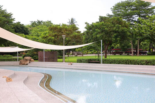 夏天一到園區就會開放戲水池給大家消暑