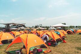 We  provide many shading tents to rent on Siraya Picnic Day.