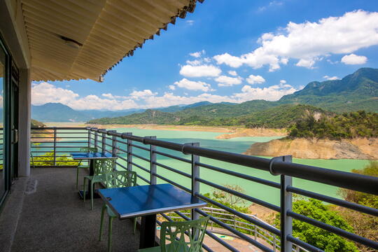 Viewing Platform Restaurant is perfect for enjoying the reservoir while drinking coffee