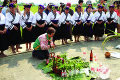 吉貝耍部落一年一度的孝海祭牽曲儀式