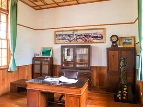 Study room decorations of Hatta House