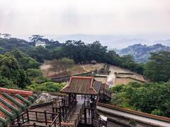 搭乘台灣好行關子嶺線可轉乘至關子嶺碧雲寺