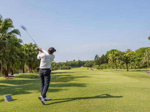 Beautiful golf course environment  is the best choice for players