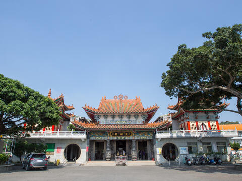 The legend of Chihshan Longhuyan was built by Chen Yonghua