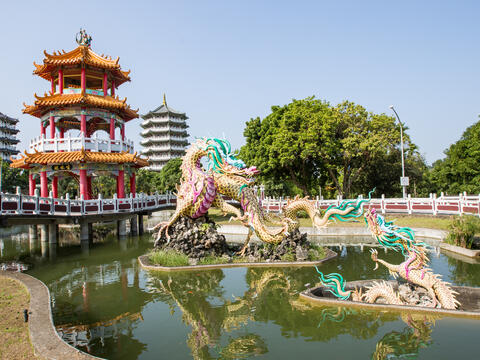 The building of Daxian Temple is very majestic