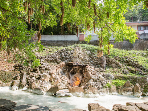 People enshrine Fudo Myo-o (Acala) above Fire and Water Spring at Guanziling