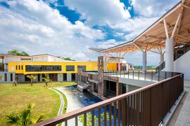 It's pretty and suitable to relax with family at Guantian Visitor Center