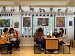 梅嶺資訊站現改為賣店經營 有咖啡廳的複合式空間可以坐著聊天