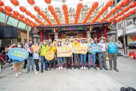 The Siraya Shaved Ice Festival was grandly launched at Yujing Beiji Temple.