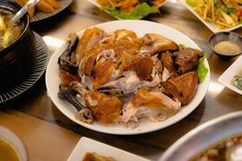 桶仔雞美食