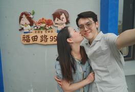 情侶KISS自拍