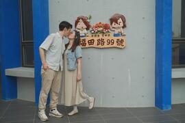 情侶KISS合影