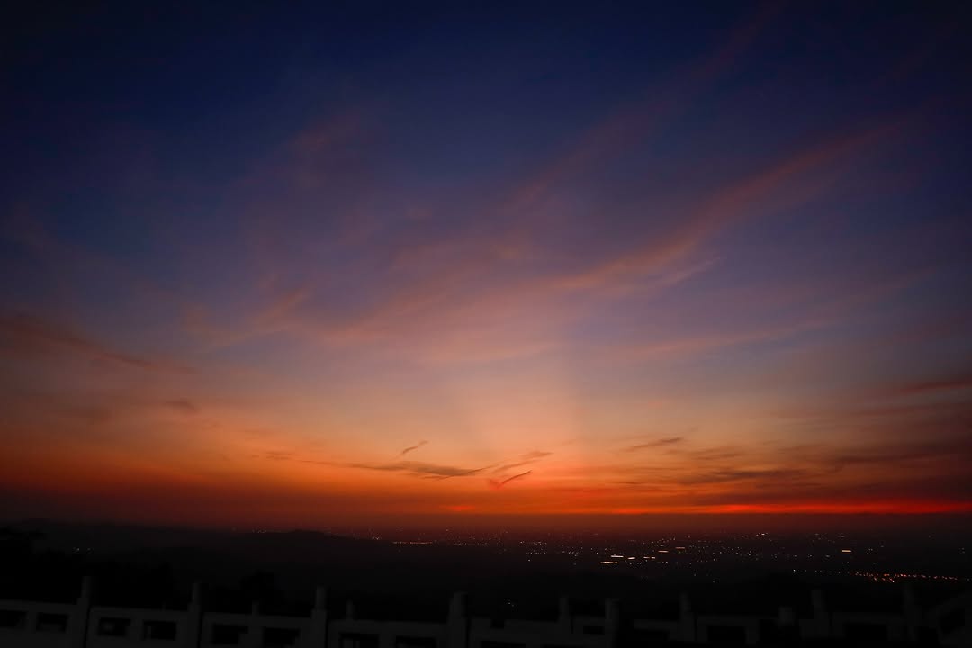  大家看到夕陽會想到什麼呢？